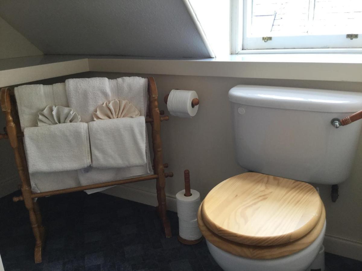 Three-Bedroom Old Cottage Free Parking Инвернес Екстериор снимка